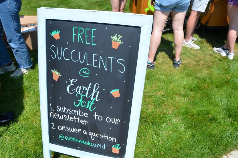 Sign for free succulents 