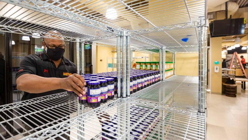 Larry Tumlin volunteering at Campus Pantry