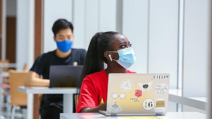 Students studying in ESJ