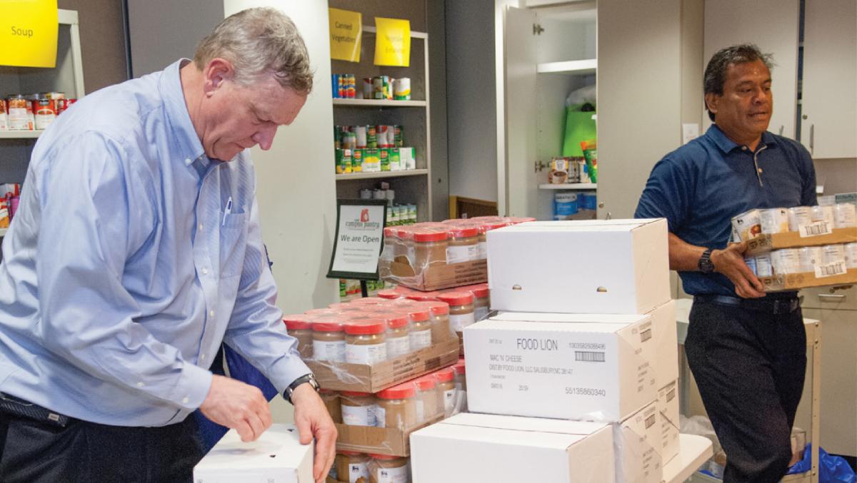 people working in the UMD campus pantry