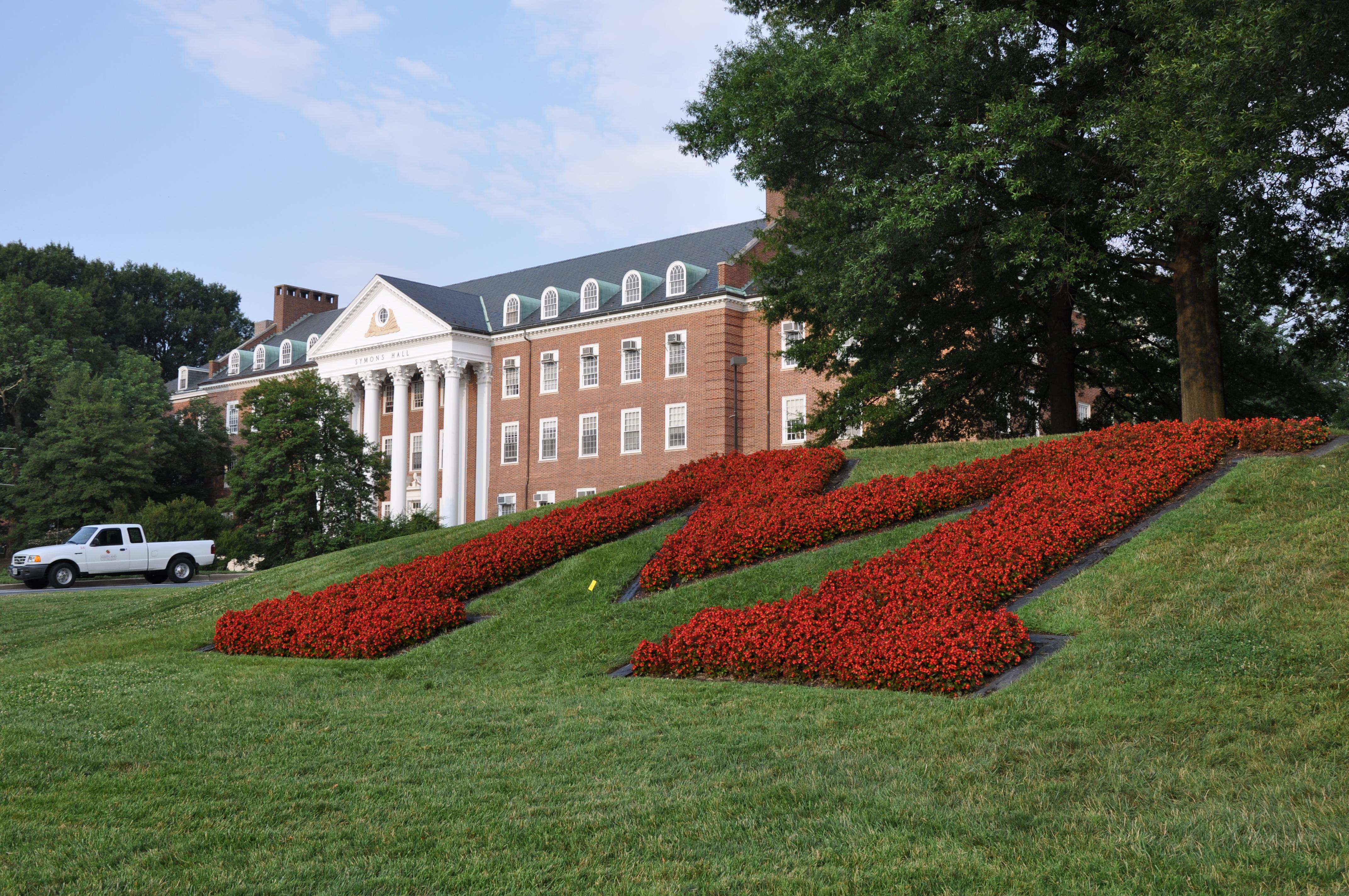 M Circle Planting Bed image