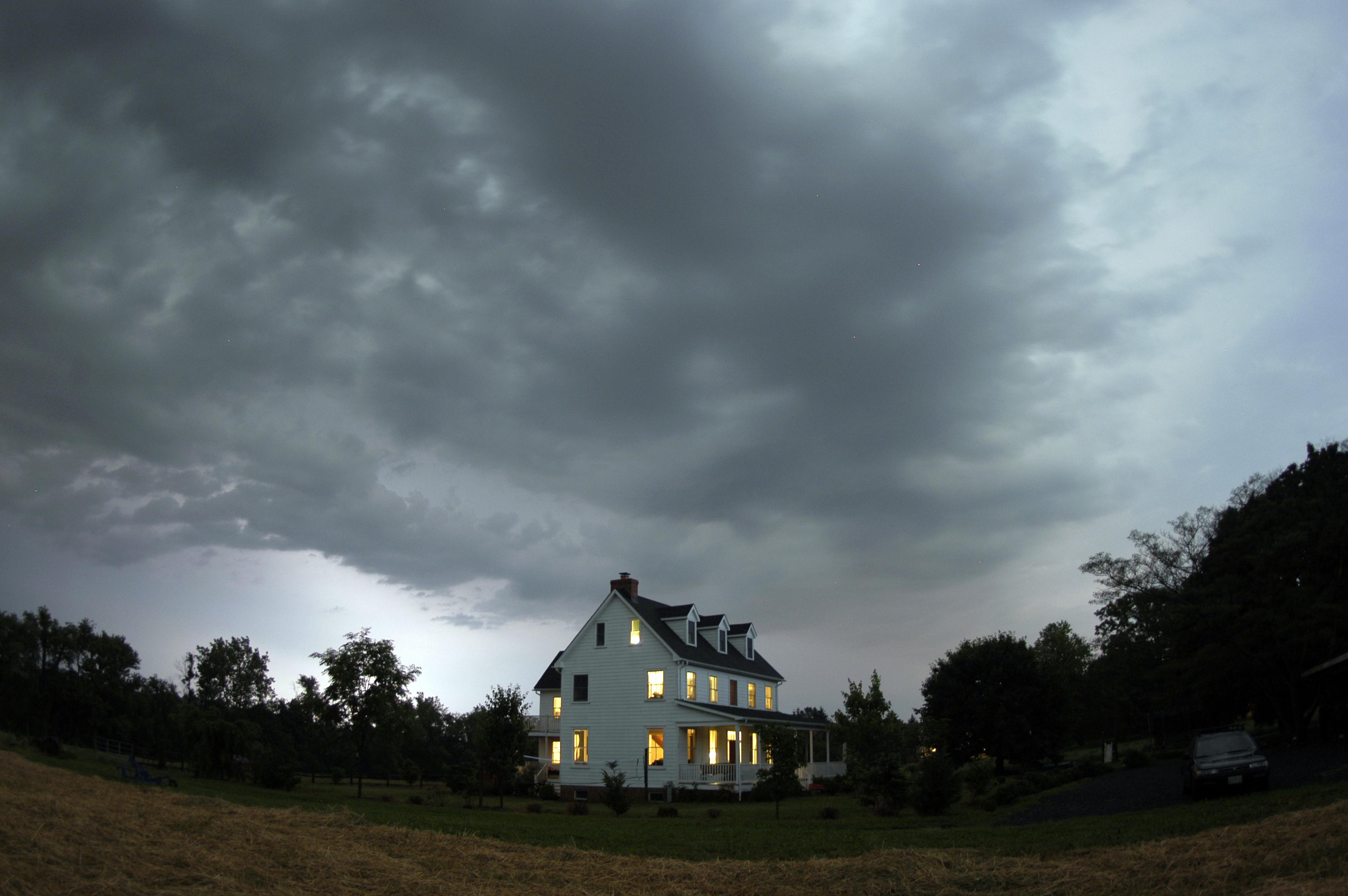 Photo of house in Chesapeake Bay area (Edwin Remsberg)