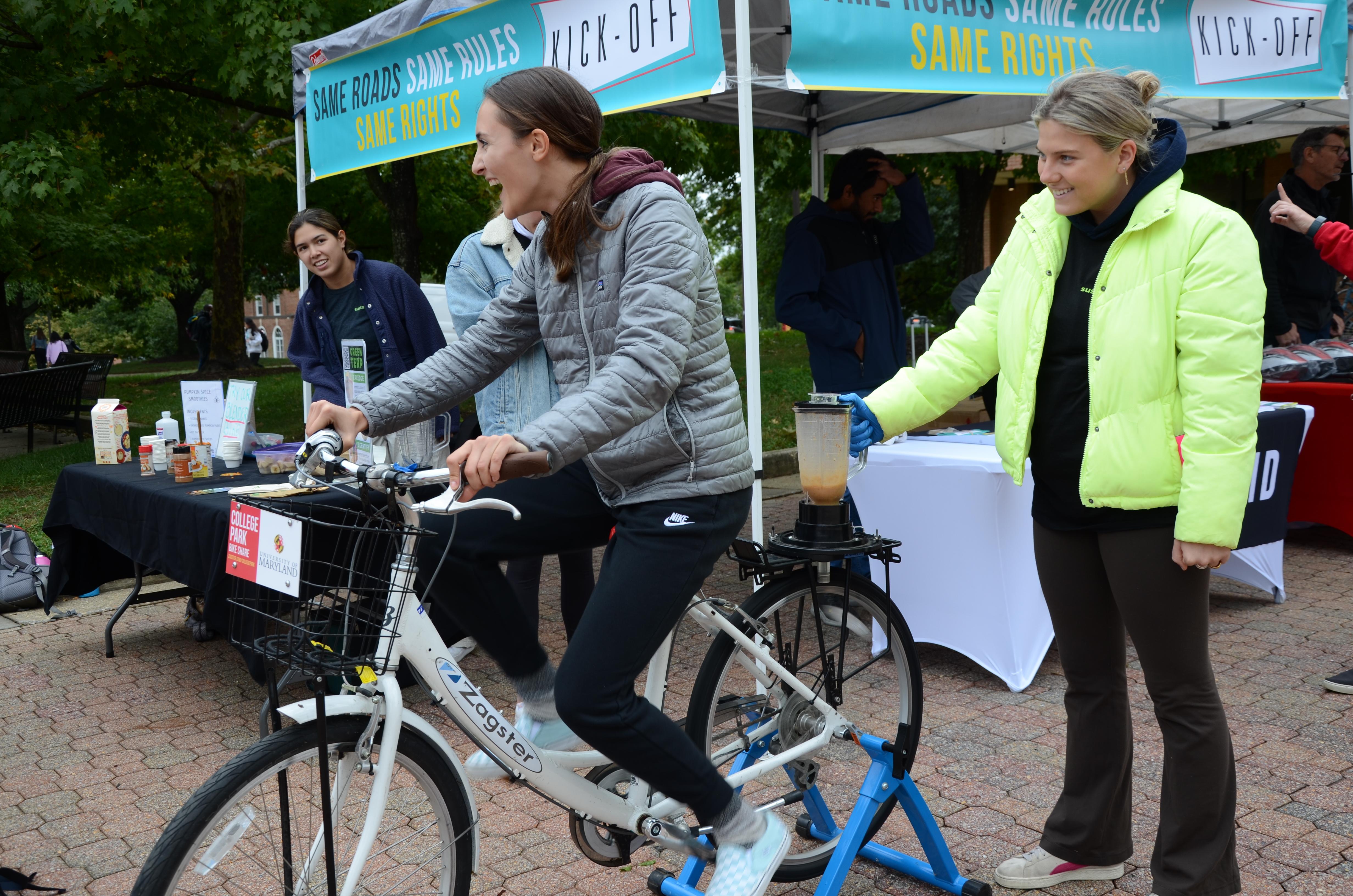 Student pedals bike to make smoothie
