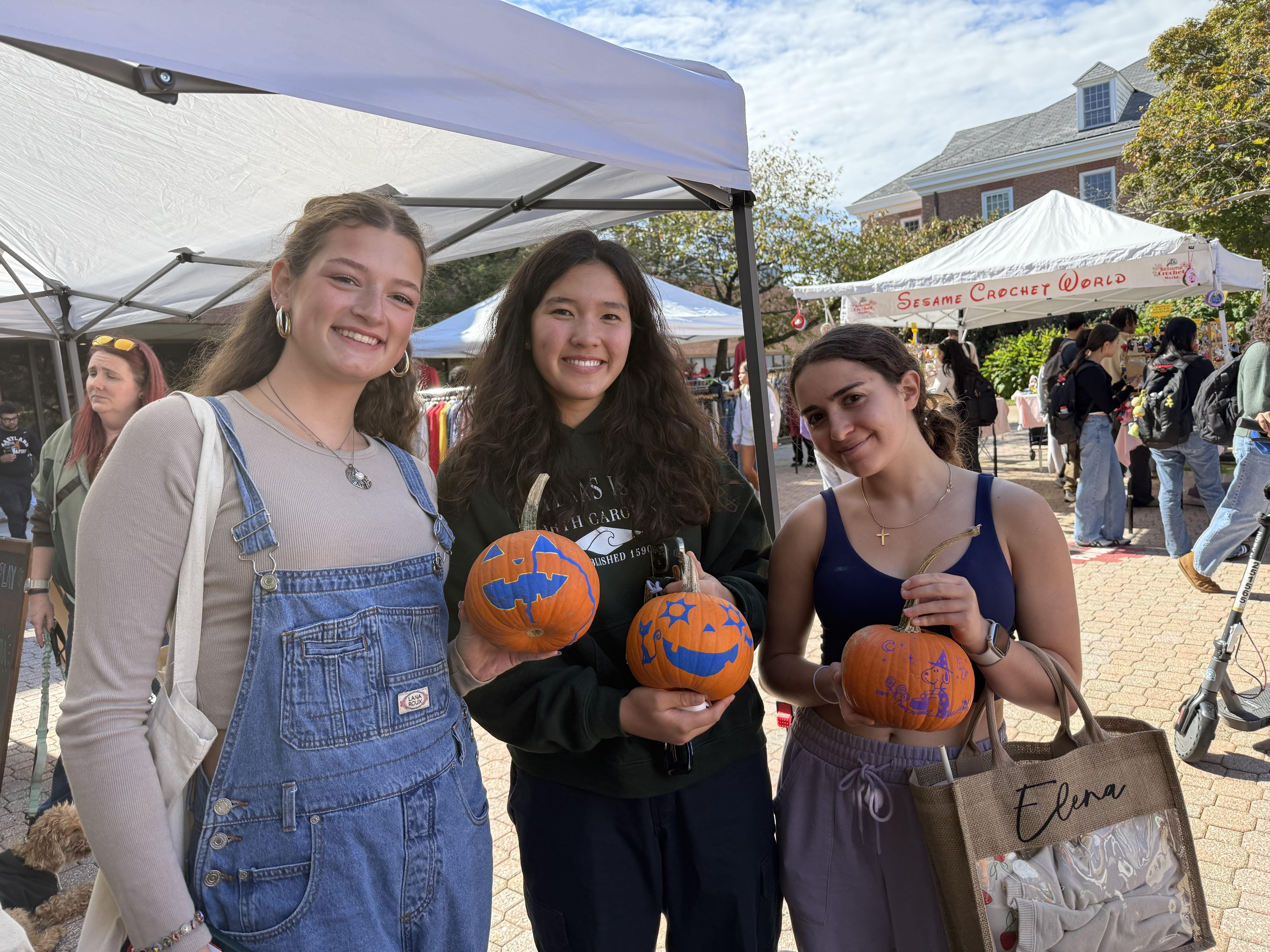 Students at farmers market